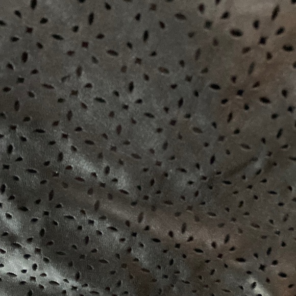 Faux leather cute top - Picture 3 of 7